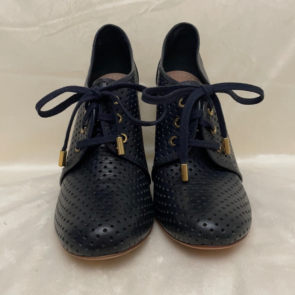 Tory Burch leather wedge size 10.5. Never worn!